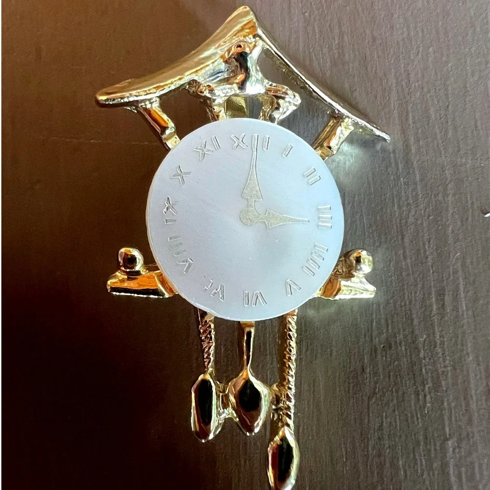 N/A gold tone